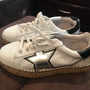 Steve Madden Flatform Sneakers